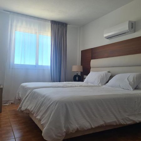 Fotoxenia Luxury Apts Paralimni Bagian luar foto